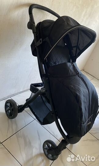 Прогулочная коляскa Tomix