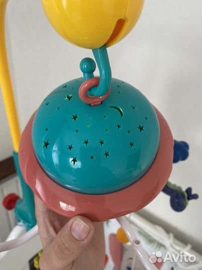 Мобиль на кроватку с проектором в идеале