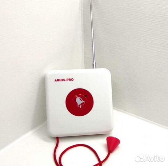 Кнопка вызова персонала для таулетов и санузлов