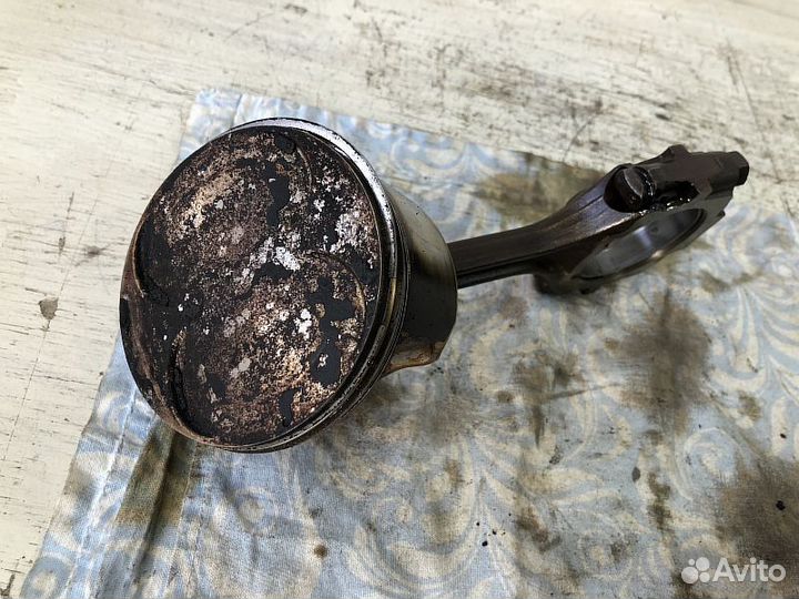 Шатун с поршнем Infiniti M35/45 Y50 vk45de