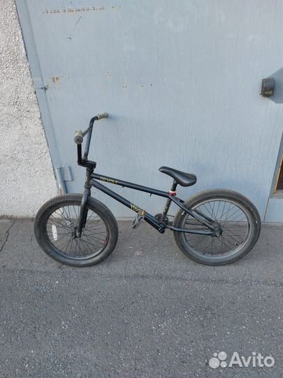 Трюковой велосипед BMX