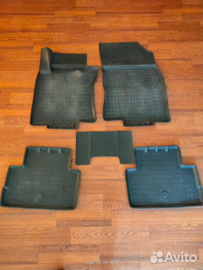 Резиновые коврики для x-trail