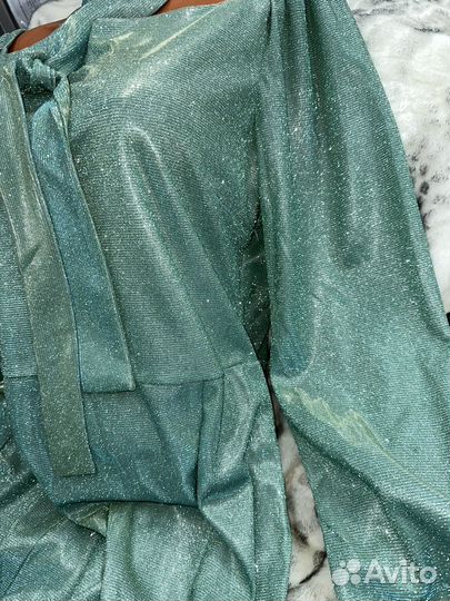 Платье вечернее