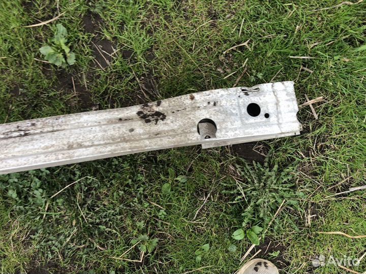 Усилитель заднего бампера Опель Астра J хэтчбек