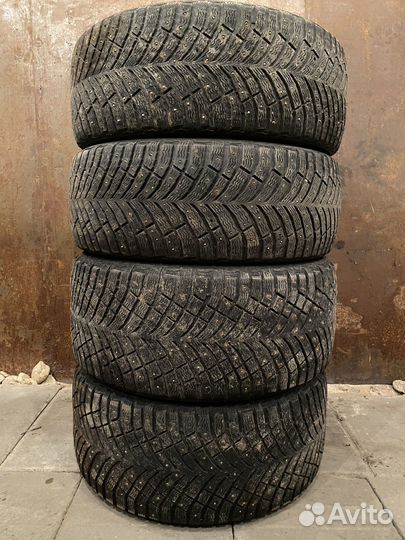 Michelin X-Ice North 4 275/40 R19 105H