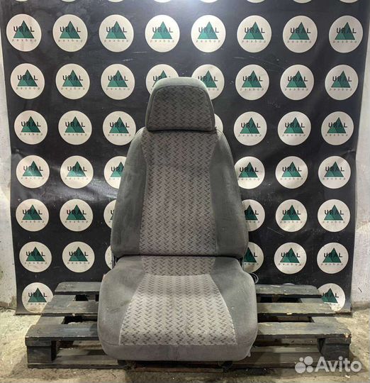 Сиденье переднее левое Ваз 2110 2111 2112