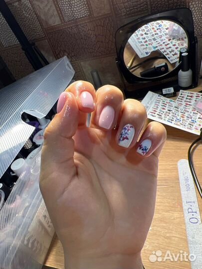Маникюр с покрытием гель-лаком
