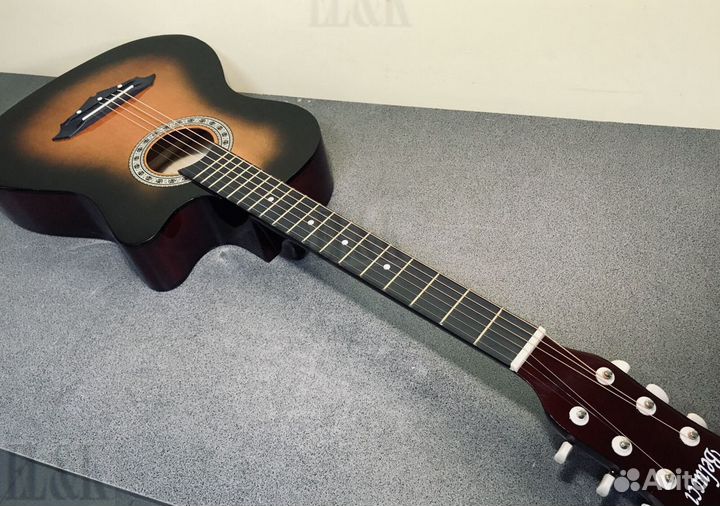 Гитара акустическая