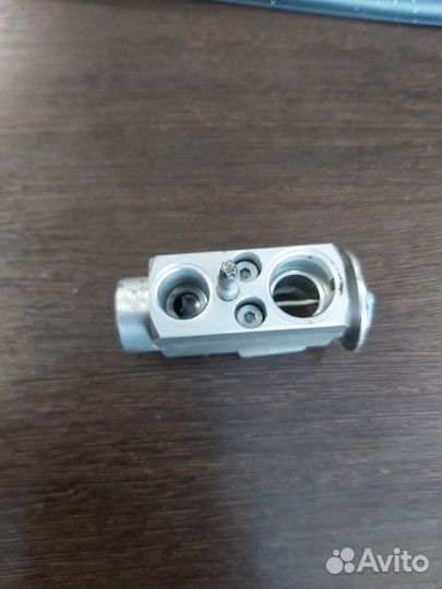 Клапан расширительный задний правый Bmw 525I E60