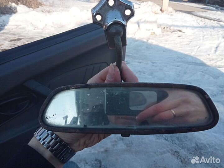 Зеркало заднего вида. салонное