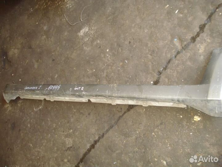 Накладка на порог Mitsubishi Outlander 1