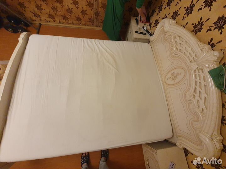 Спальный гарнитур бу