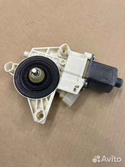 Блок управления задней левой двери Мерседес w212