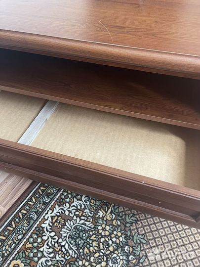 Тумба под телевизор массив