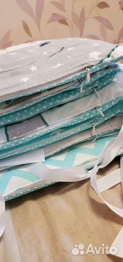 Комплект в детскую кроватку с бортиками