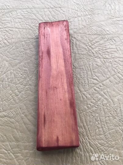 Подставка для телефона из дерева