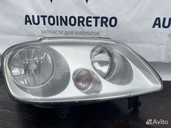 Фара правая Volkswagen Touran 2K0941006C