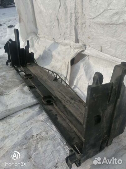 Рамка радиатора BMW 7 F01