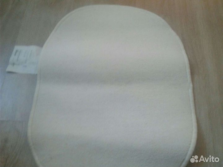 Коврик для ванны белый