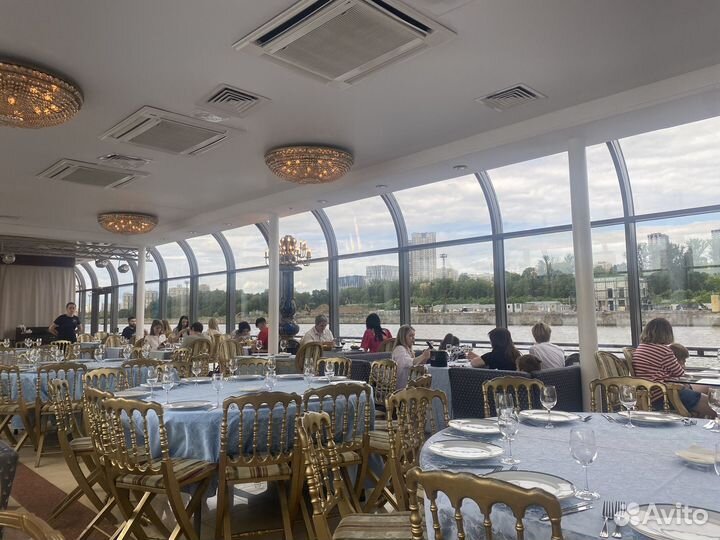 Прогулка на теплоходе river palace