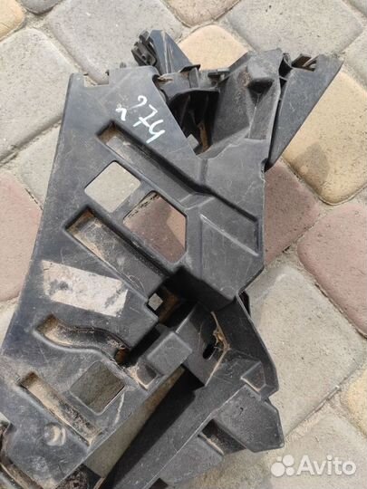 Суппорт фары GLS166 Mercedes Benz