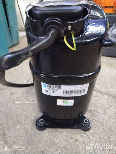 Компрессор для холодильной установки, моноблока