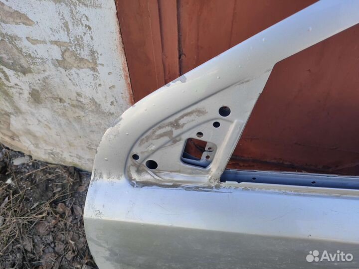 Передняя левая дверь Opel Astra H