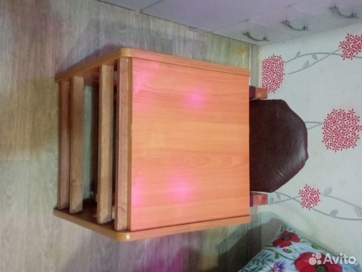 Детский стол и стул для кормления