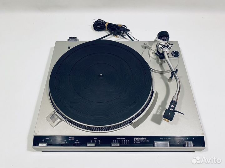 Проигрыватель винила Technics SL-3300