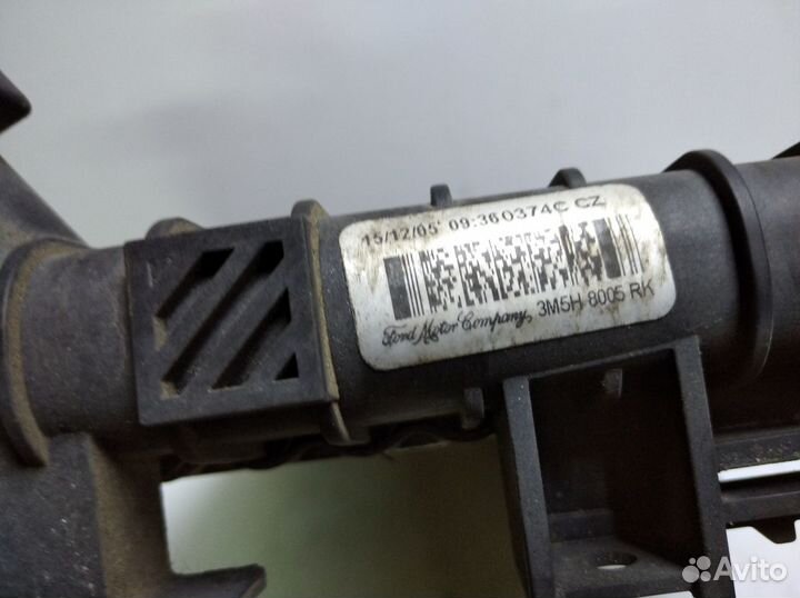 Радиатор охлаждения Ford Focus 2 2005-2011