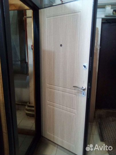 Дверь входная металлическая