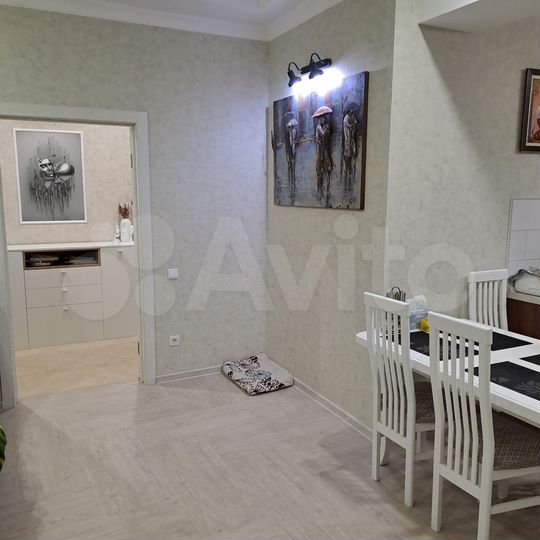 2-к. квартира, 57 м², 2/4 эт.