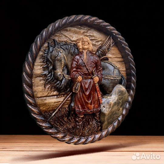 Резное панно из дерева 