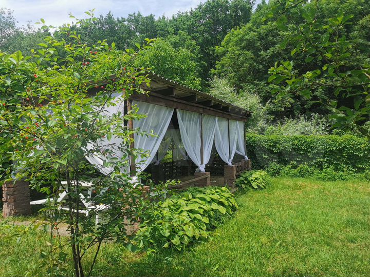 Дом 208 м² на участке 15 сот.