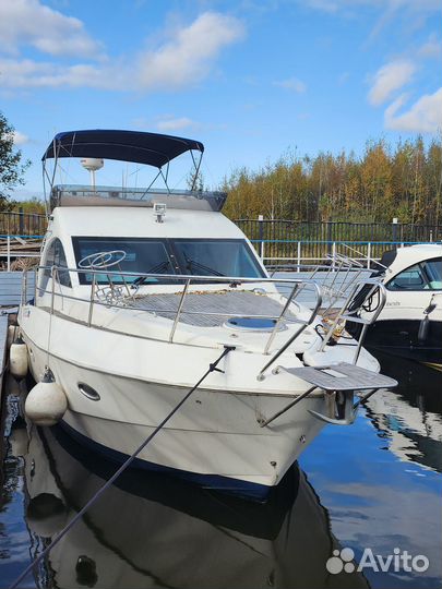 Моторная яхта Galeon 390 FLY