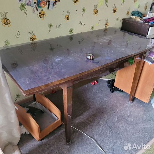 Стол