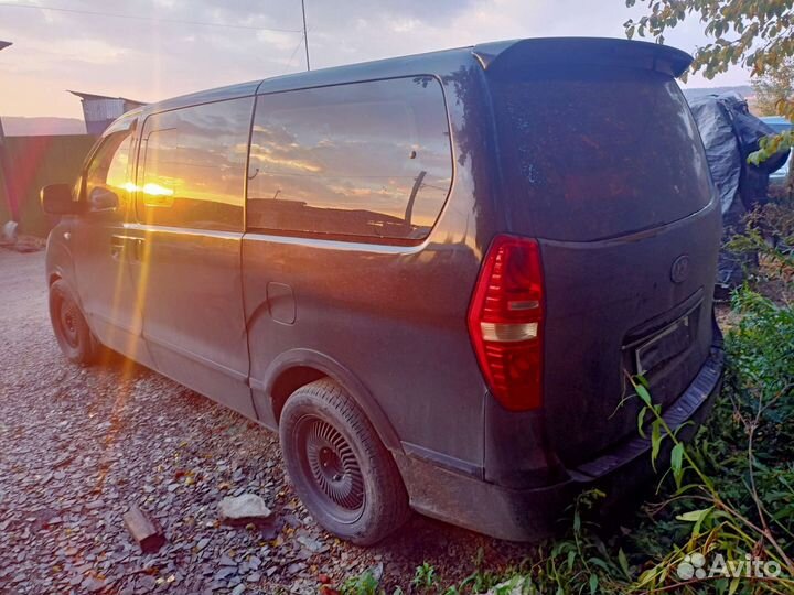 Разбор Hyundai Grand Starex 2.5 АКПП запчасти б.у