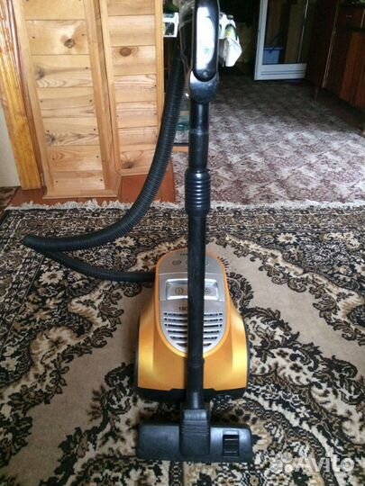 Пылесос Samsung 1800W