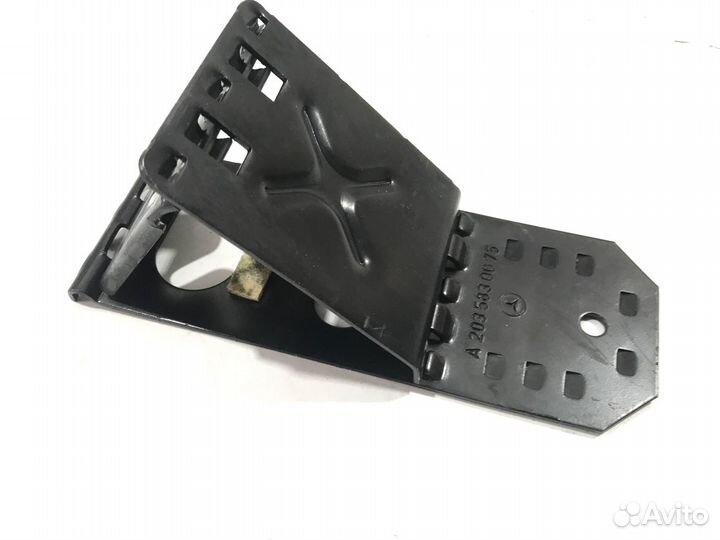 Упор противооткатный Mercedes C W203