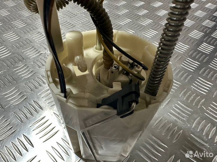 Бензонасос Volkswagen Polo 5