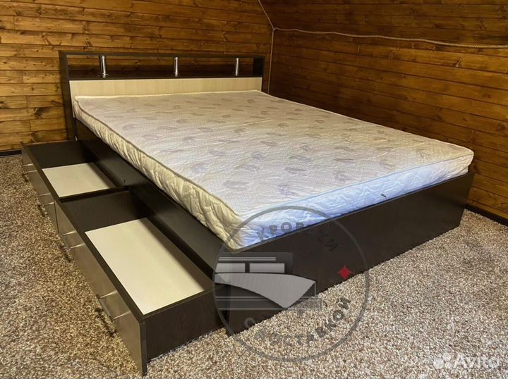 Кровать двухспальная
