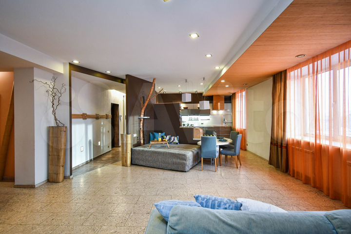 3-к. квартира, 183 м², 14/15 эт.