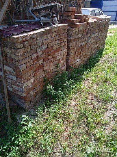 Кирпич красный