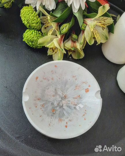 Пепельница из смолы