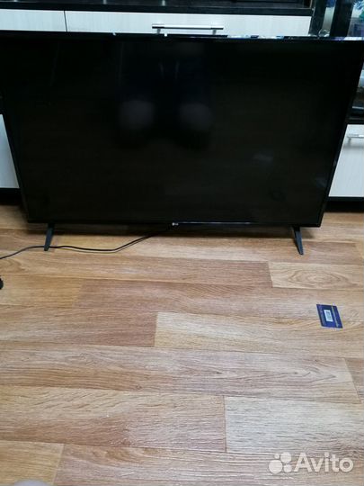 Продается телевизор LG 43 дюйма 4К на запчасти