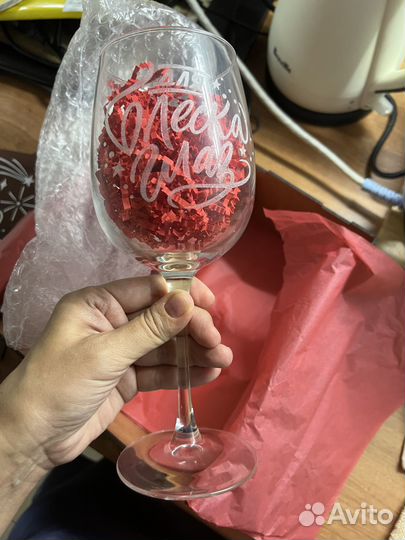 Бокалы в подарочной деревянной упаковке