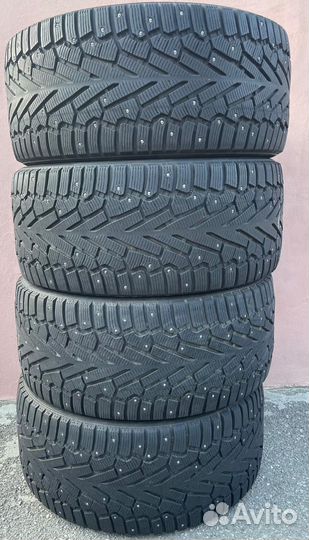 Pirelli Ice Zero 295/40 R21 111H