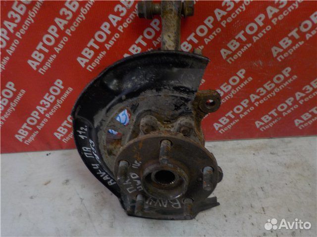 Кулак поворотный передний правый Toyota Rav 4