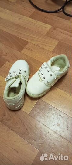 Кроссовки для девочки 26