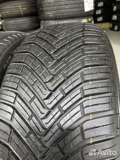 Continental AllSeasonContact 215/55 R17